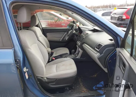 2017 Subaru Forester 2.5I Premium z USA, uszkodzony, nr VIN JF2SJAEC5HH485250